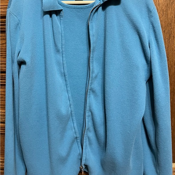 Jones New York Sport, blue, 2 piece set, size large, smoke free, - Picture 8 of 8